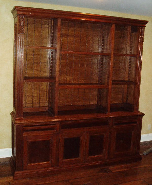 Spanish Colonial Credenza with Hutch · Leather Panels · Hand Carved · Old World · Handcrafted Peru