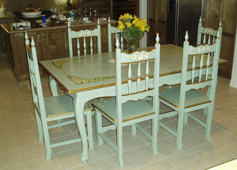 Kitchen Dining Table, Monterey Daisies