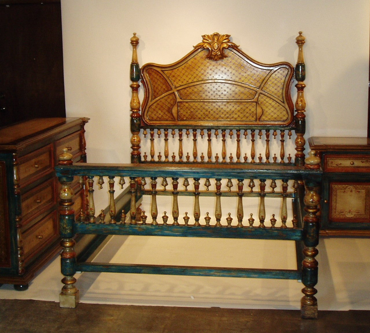 Sevilla Bed Queen | Hand Painted Old World Spanish Olinda Romani